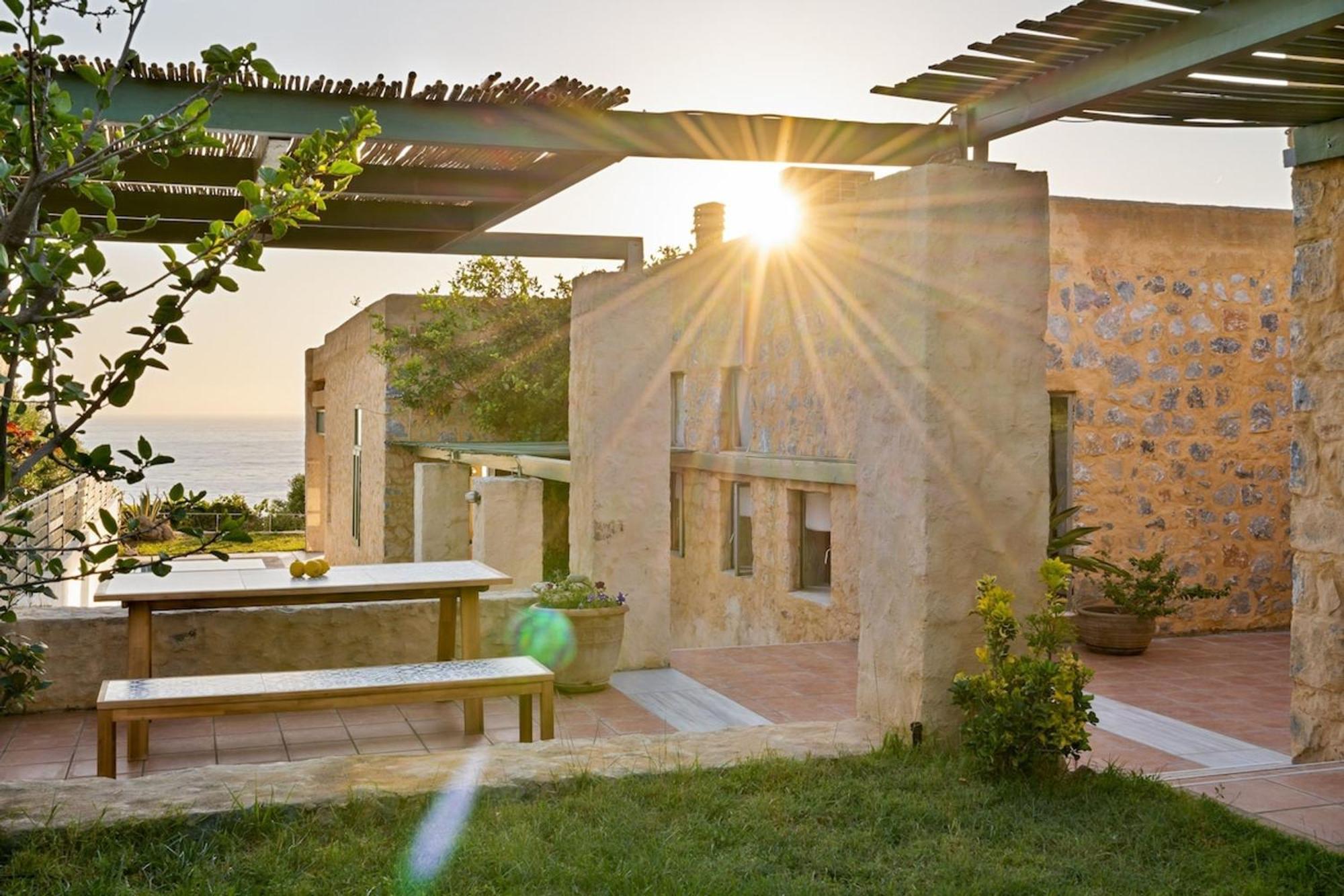 Villa Mediterranea, With Heated Pool Livadia  Kültér fotó