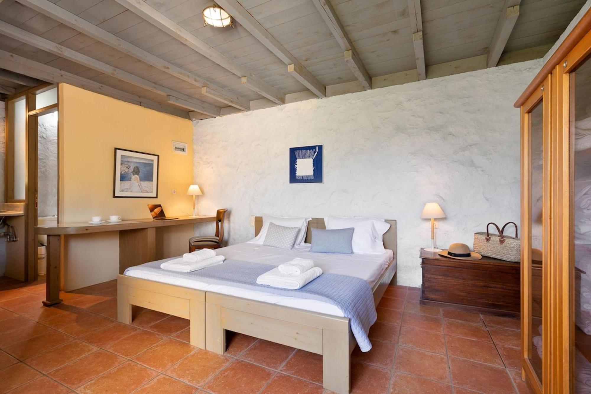 Villa Mediterranea, With Heated Pool Livadia  Kültér fotó