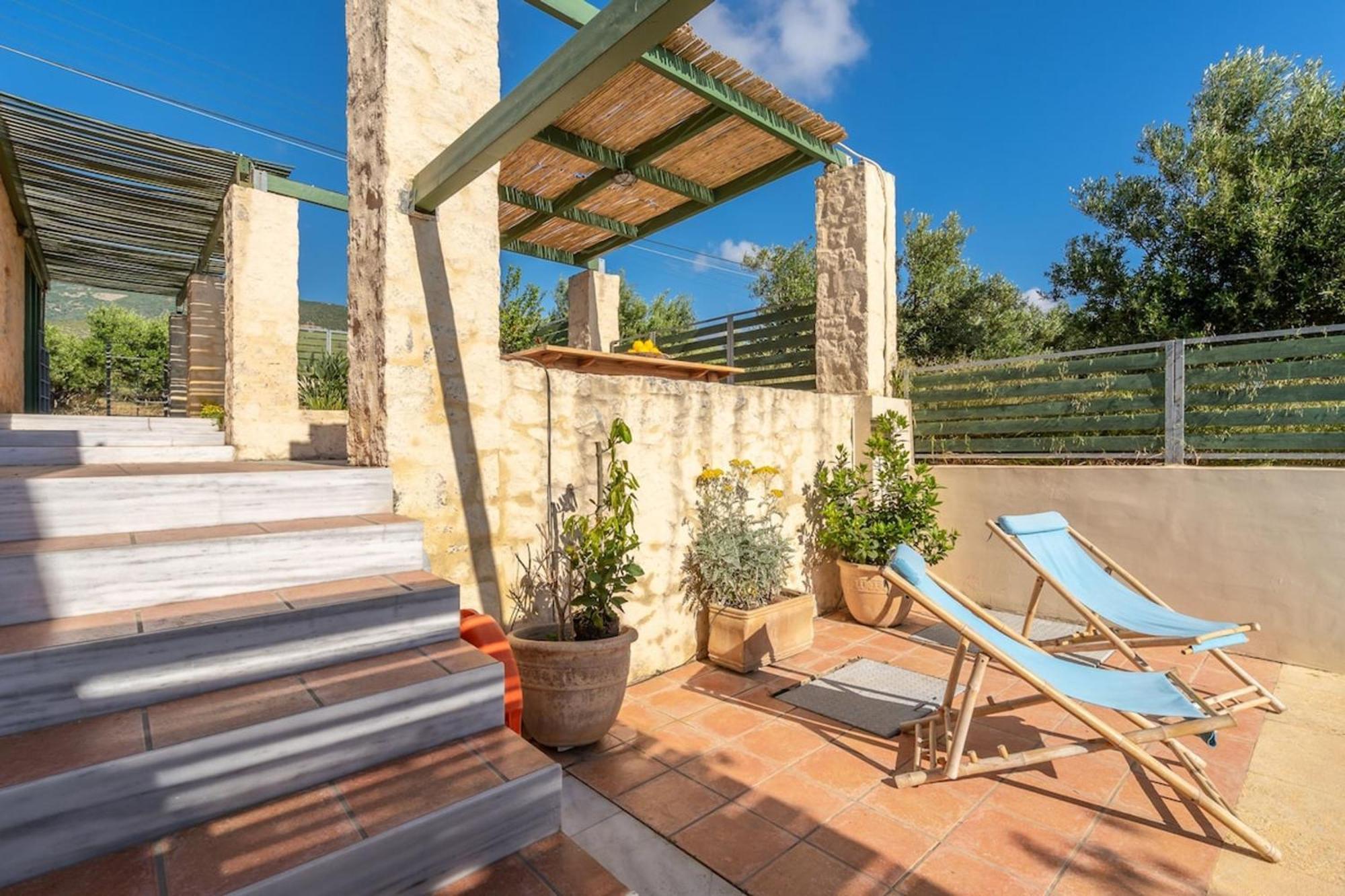 Villa Mediterranea, With Heated Pool Livadia  Kültér fotó
